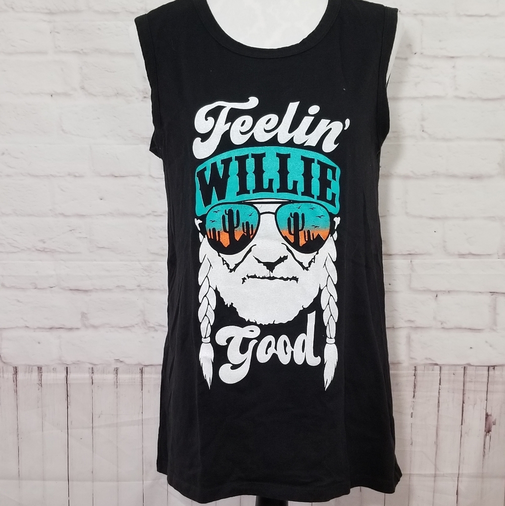 Sleeveless crewneck tee